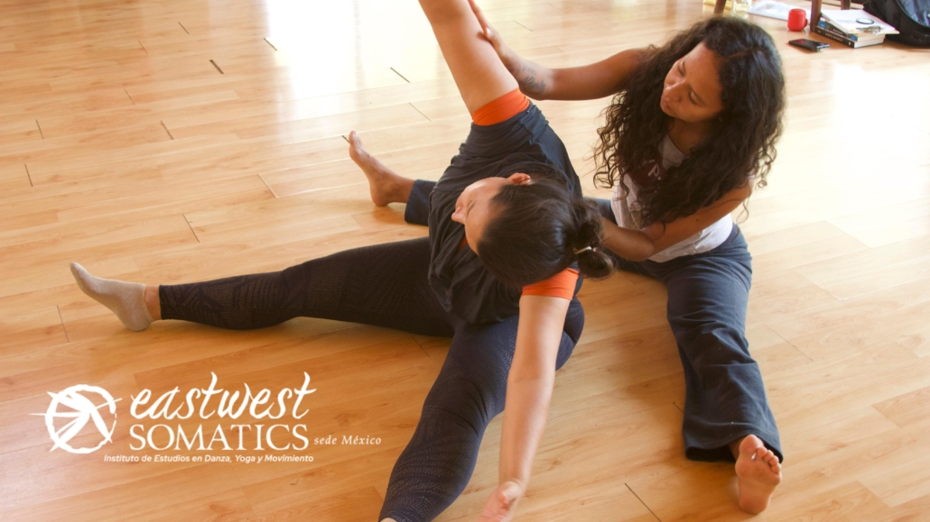20 razones para hacer yoga  Yoga for flexibility, Yoga benefits, Yoga
